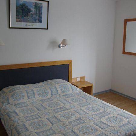 Hotel Au Petit Languedoc Lourdes Habitación foto